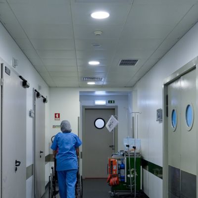 aeger-prima-corredor-bloco-operatorio